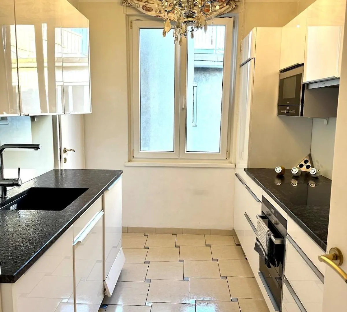 Central View Vienna 92 Sq M 3 Bd Apartment