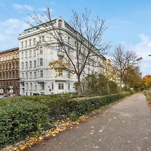 Limehome Rossauer Laende Wiedeń