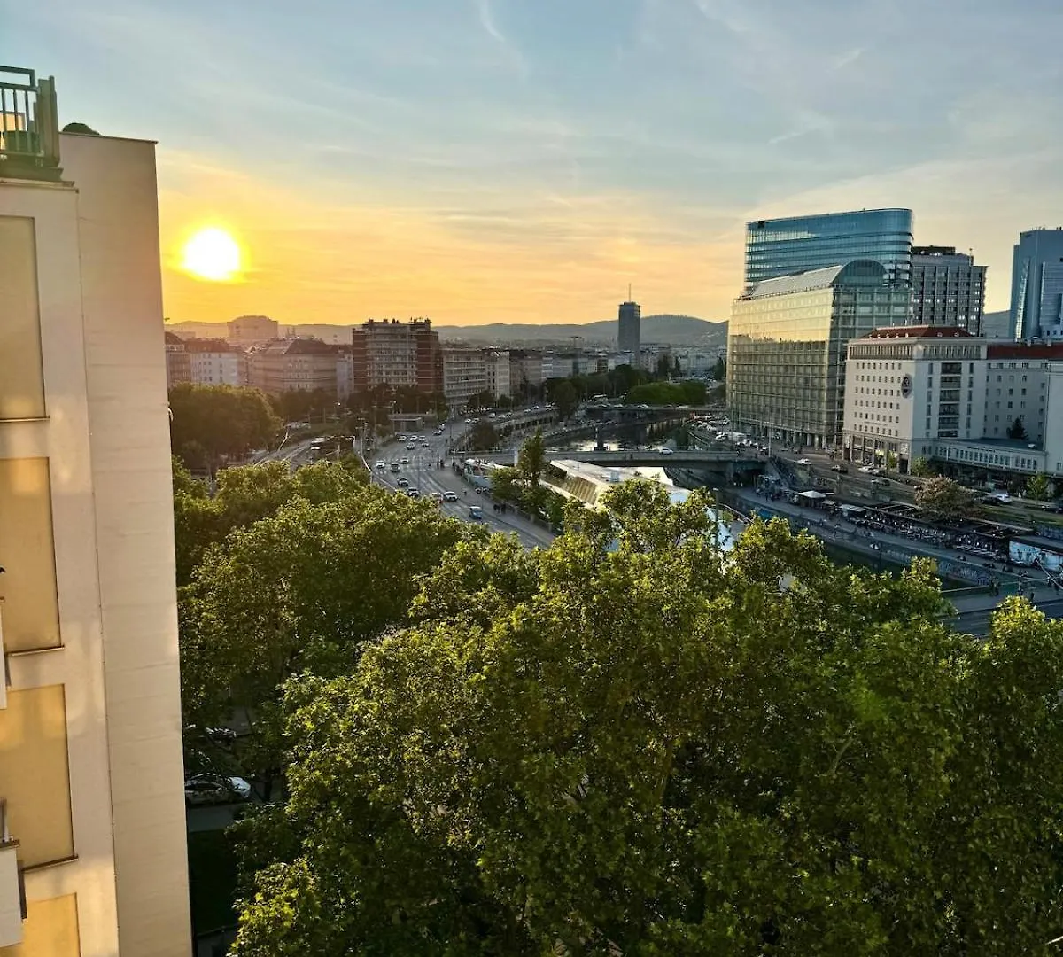 Central View Vienna 92 Sq M 3 Bd Apartment 0*,