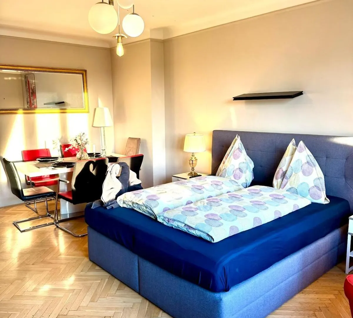 Central View Vienna 92 Sq M 3 Bd Apartment